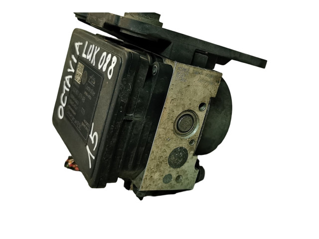 Блок АБС 3Q0907379AB, 3Q0614517AB Skoda Octavia Mk3 (5E) 2013 - 2019 года