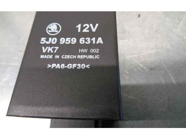 Блок предохранителей 5J0959631A Skoda Fabia Mk2 (5J)