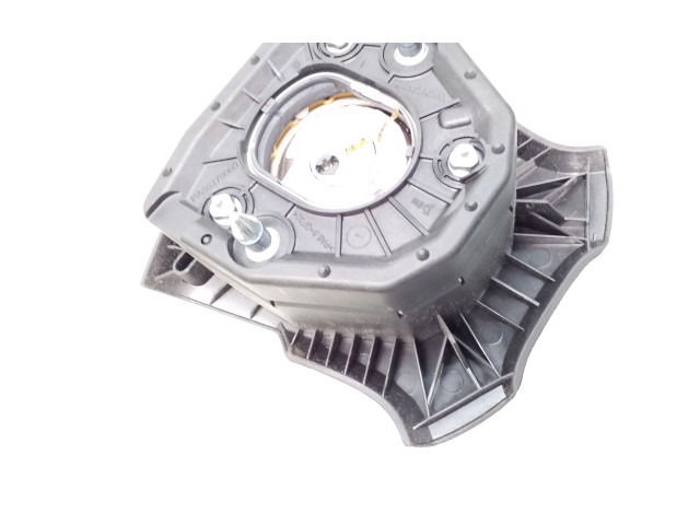 Подушка безопасности водителя 30721996   Volvo V70