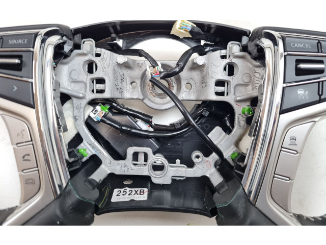 Руль Mitsubishi Outlander 2013 - 2021 года 252XB