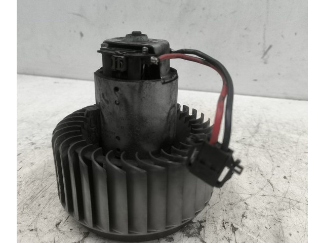 Вентилятор печки       Audi A6 S6 C6 4F