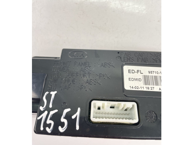 Дисплей 957101H700 KIA Ceed