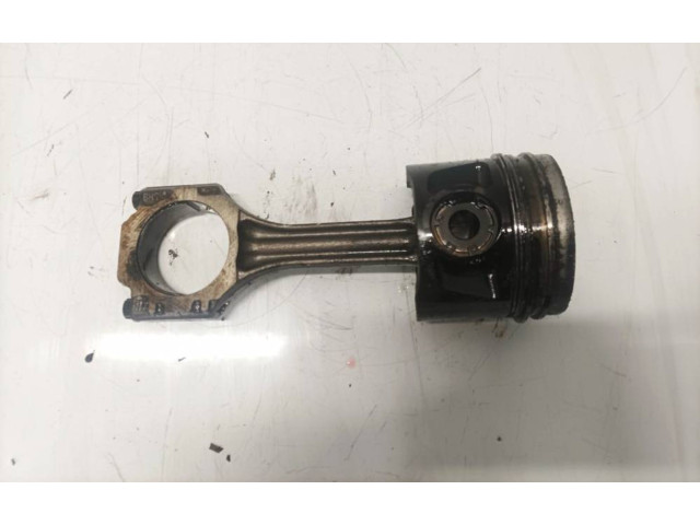 Поршень с шатуном Volvo S80