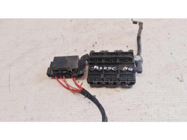 Pojistková skříňka 5J0937548 Skoda Praktik (5J8) 2007