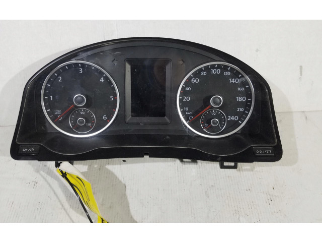 Přístrojová deska Volkswagen Tiguan 2012