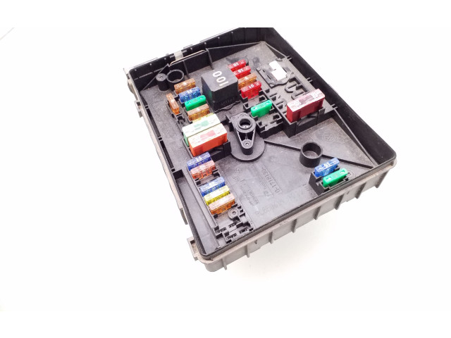   Pojistková skříňka 1K0937125D   Volkswagen Caddy 2014