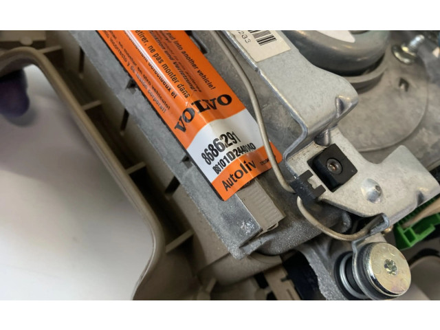 Подушка безопасности водителя 8686291   Volvo S80