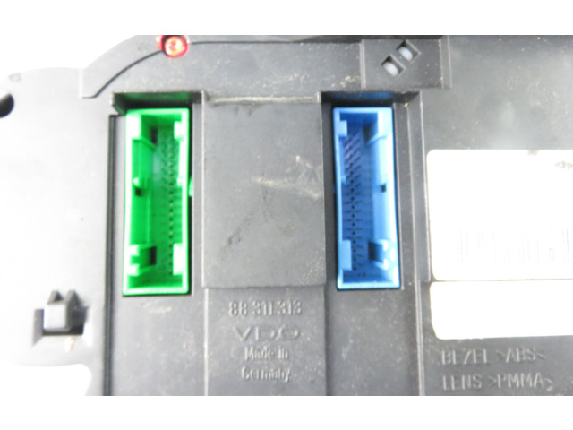 Pojistková skříňka Спидометр (приборный щиток) 9866412070470C Porsche Boxster 986 2003