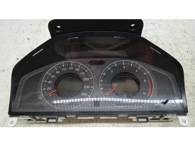 Панель приборов 36002598   Volvo V70       