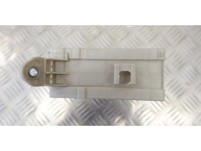 Блок предохранителей 8273050490   Lexus LS 460 - 600H    