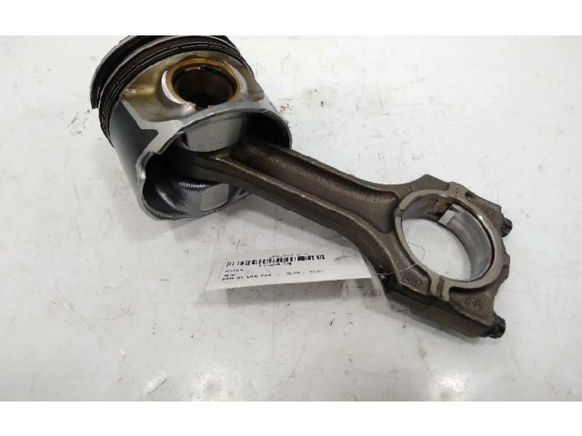 Píst BMW X5 E53 3.0