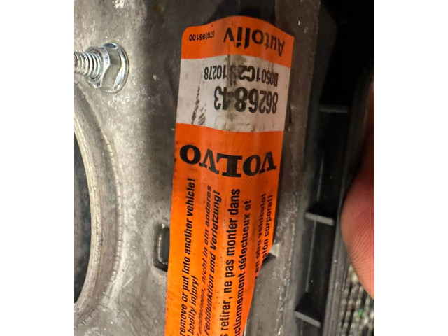 Подушка безопасности водителя 8626843   Volvo V70