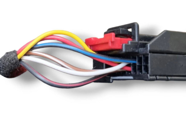 Зеркало электрическое        Volkswagen Golf VI  2008 - 2013 года   