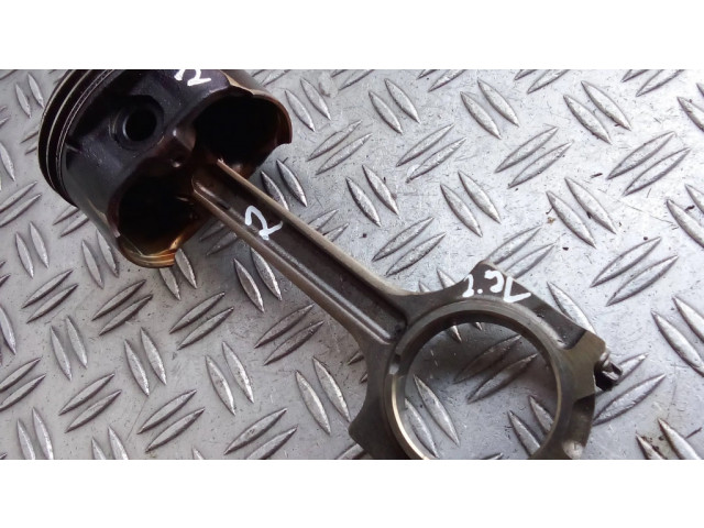 Píst Ford Galaxy pro benzínový motor 2.3