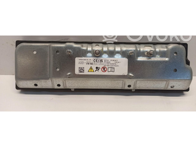 Подушка безопасности для колен 57C880841E Skoda Karoq