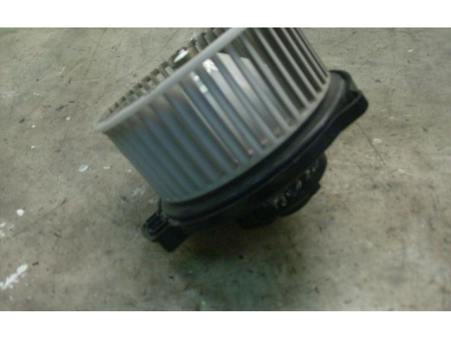 Вентилятор печки Mitsubishi L200