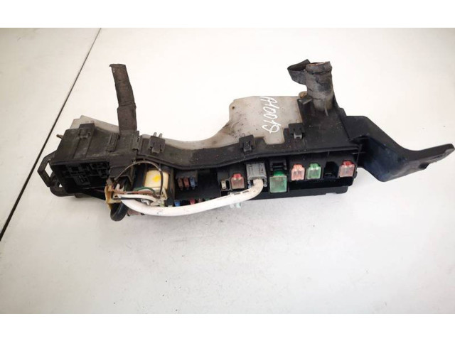 Блок предохранителей     Toyota Corolla Verso AR10    