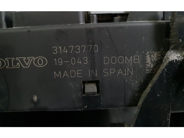 Блок предохранителей 31473770, 31398000 Volvo S60