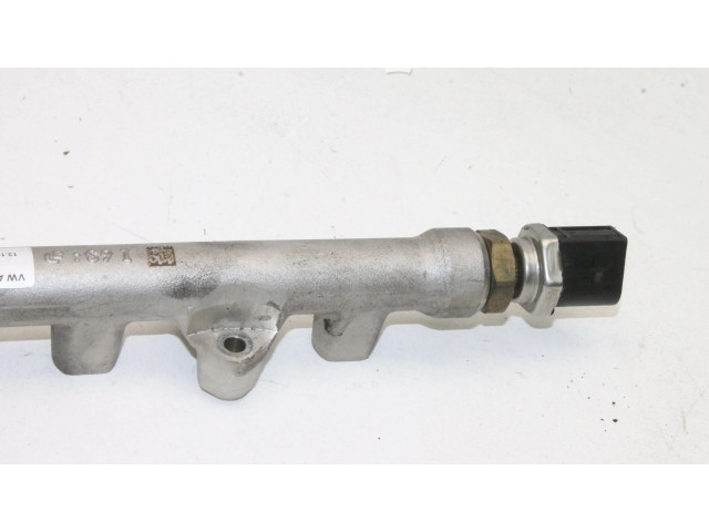 Топливная рампа 05E133320   Volkswagen Golf VIII  