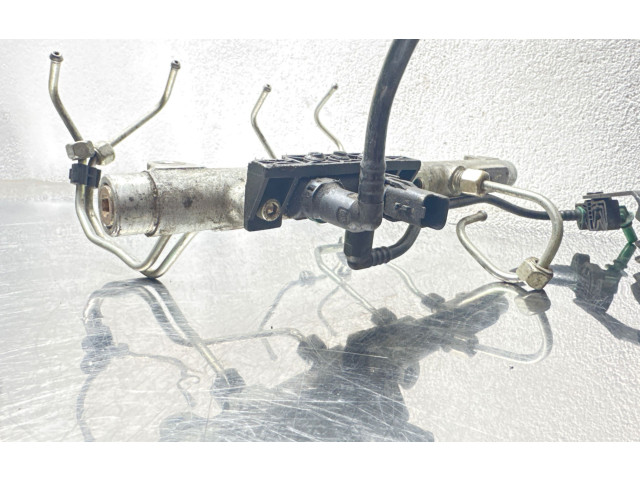 Топливная рампа 0445214017 Citroen C5 для двигателя RFN (EW10J4)