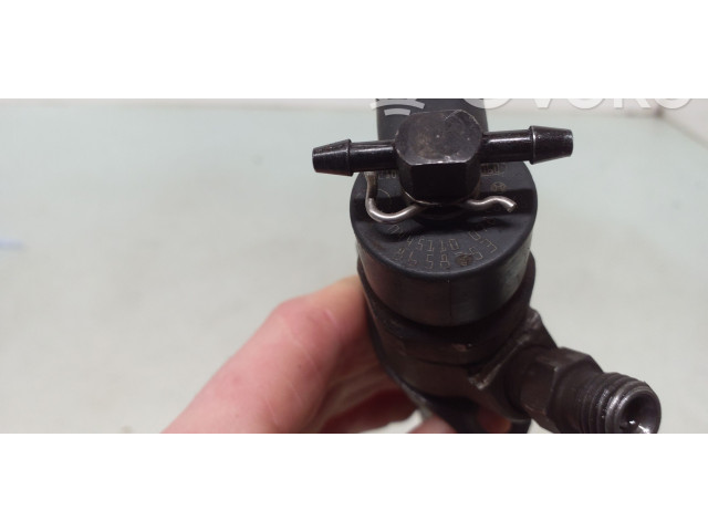 Форсунка 8658353, 0445110078    Volvo V70 для дизельного двигателя  2.4