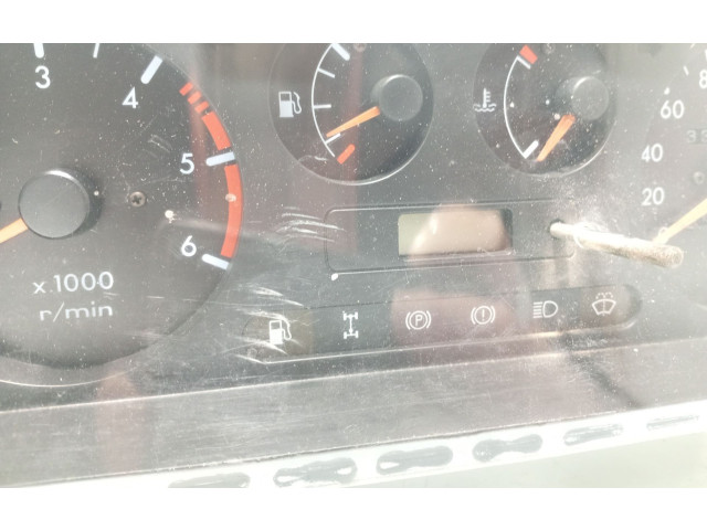 Přístrojová deska Nissan Terrano 1995 248110F000, 248120F000