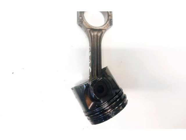  Поршень с шатуном    Volkswagen Caddy  