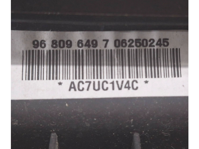 Подушка безопасности водителя 96809649, AC7UC1V4C   Chevrolet Captiva
