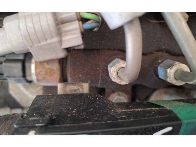 Vstřikovací lišta Toyota Avensis T270