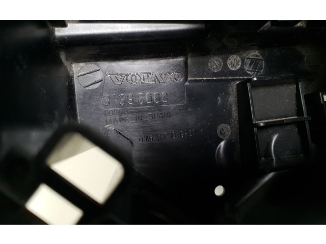 Блок предохранителей 31473770, 31398000 Volvo S60