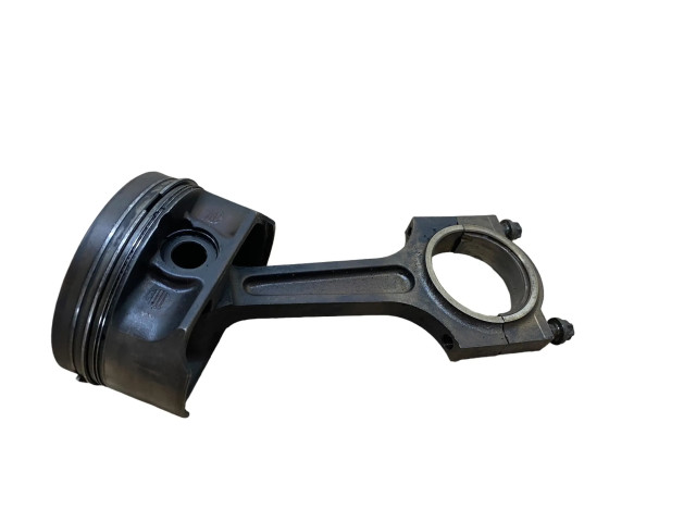 Píst BMW X5 E53 pro benzínový motor 4.4 m62 b44