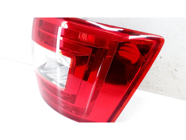 Задний фонарь правый 5E9945096, 5E9945112    Skoda Octavia Mk3 (5E)   2013-2019 года