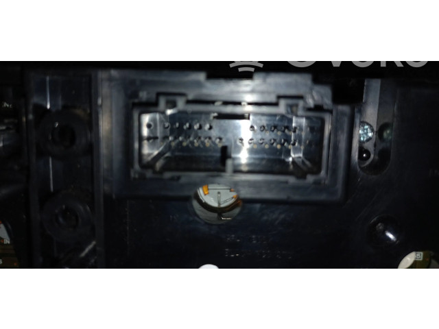 Блок управления климат-контролем 30746022   Volvo V70