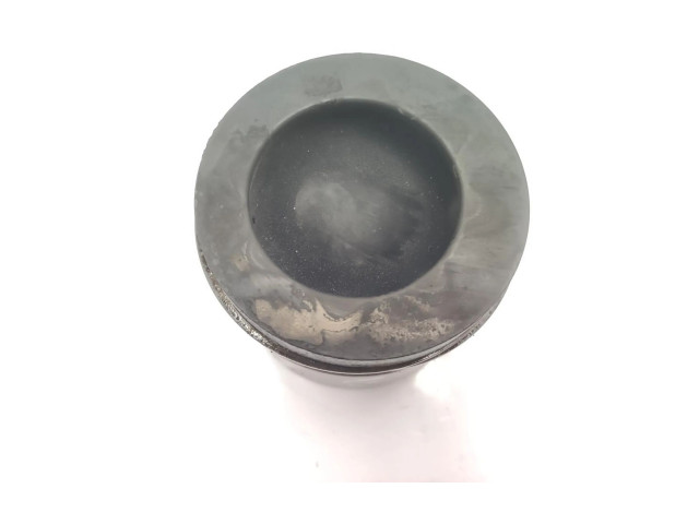 Поршень с шатуном 04L107065A, 04L107065A Volkswagen Caddy