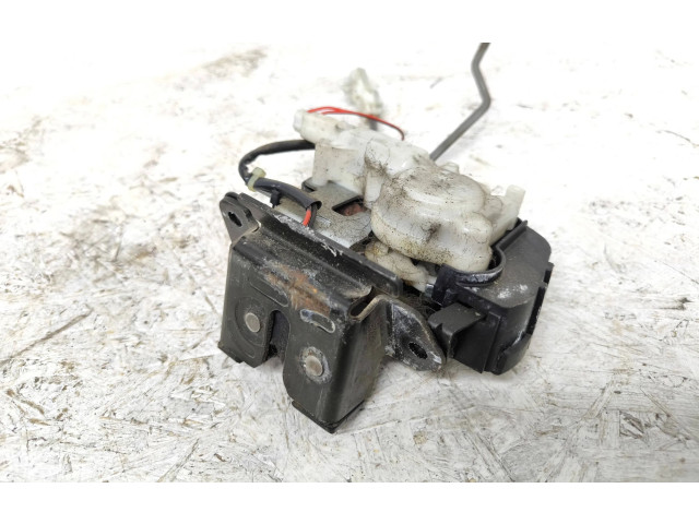 Zámek zadních dveří Mazda 2 2005