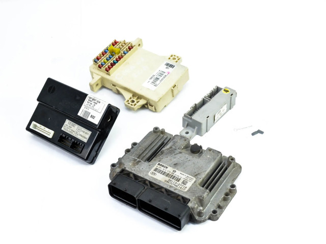 Řídící jednotka 39113-27710, 0281013570 KIA Ceed 2007