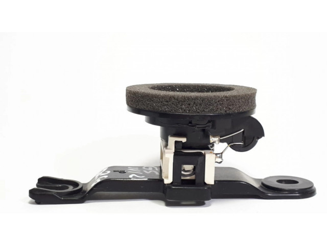 Громкоговоритель (громкоговорители) в задних дверях