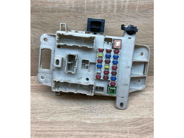 Pojistková skříňka 8198050030, 9098702027 Toyota Land Cruiser (J120) 2002