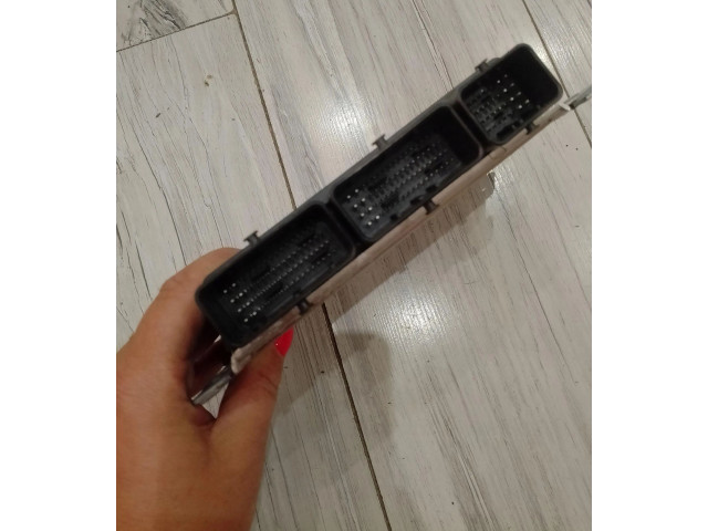 Блок управления двигателем Блок управления 237105098S, 237105100S Dacia Duster II