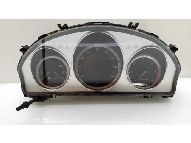 Панель приборов A2049004402, A2044403211   Mercedes-Benz C W204       