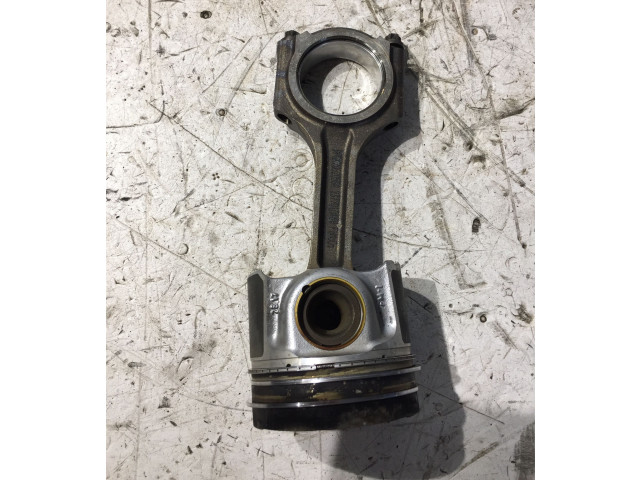  Поршень с шатуном  RFGK206205BA, 2377010480  Ford Transit Custom  