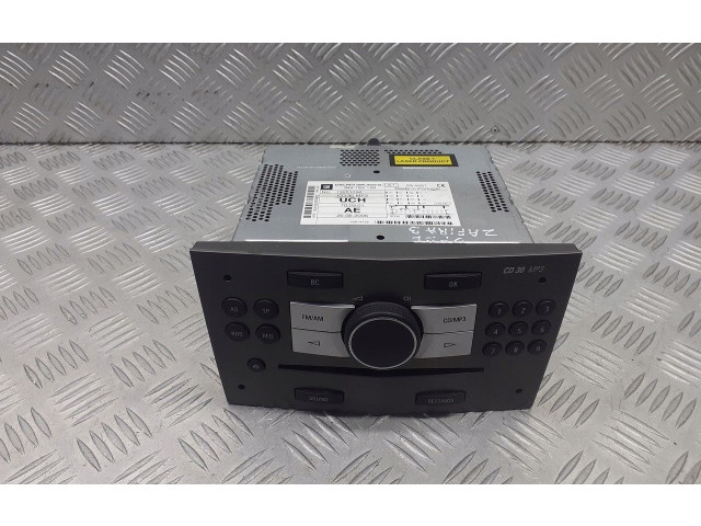 Pojistková skříňka Радио/ проигрыватель / навигация 13251056 Opel Zafira B 2007