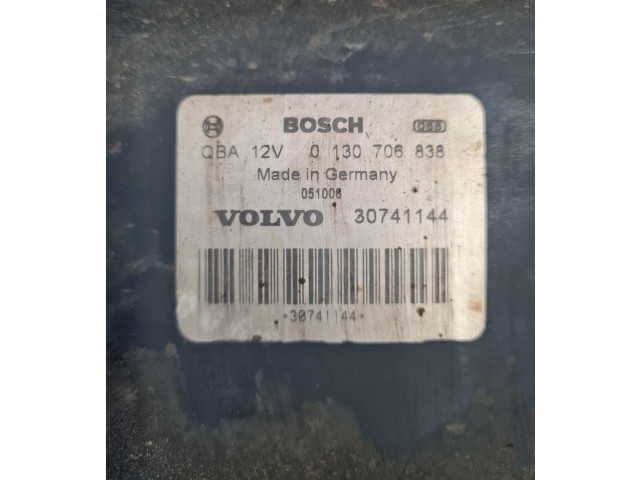 Вентилятор радиатора 30741144 Volvo S60