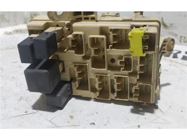 Pojistková skříňka 82641 Toyota Hilux (AN10, AN20, AN30) 2001