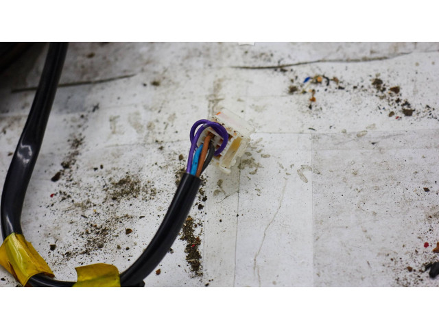 Зеркало электрическое Mazda 323 F 1999 - 2003 года