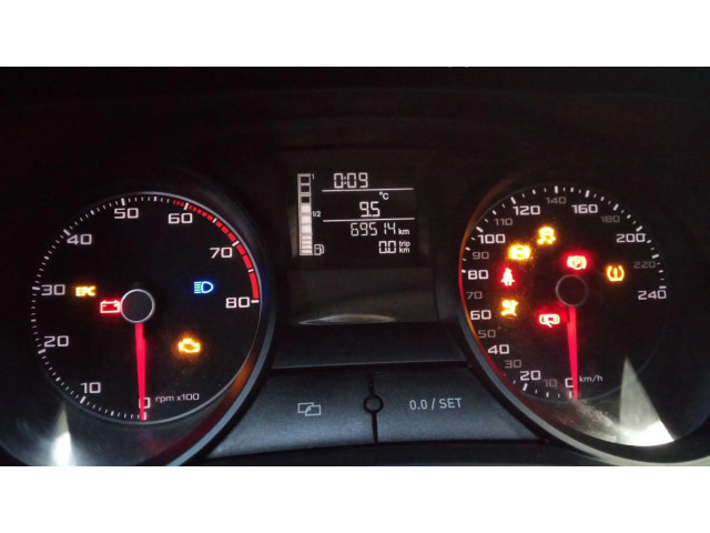 Přístrojová deska Seat Ibiza IV (6J,6P) 2012 6J0920807K, E2-A1-14-2