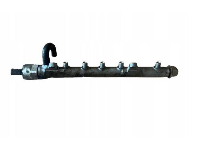 Топливная рампа 03L130089B Volkswagen Golf VI