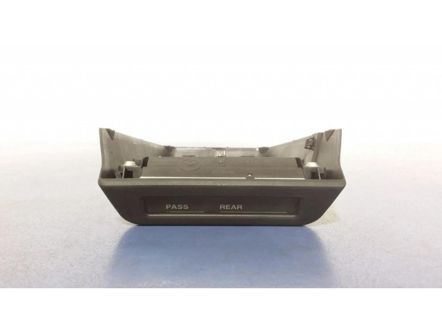 Радио/ проигрыватель CD/DVD / навигация