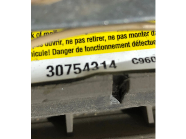 Подушка безопасности водителя 30754314   Volvo V70