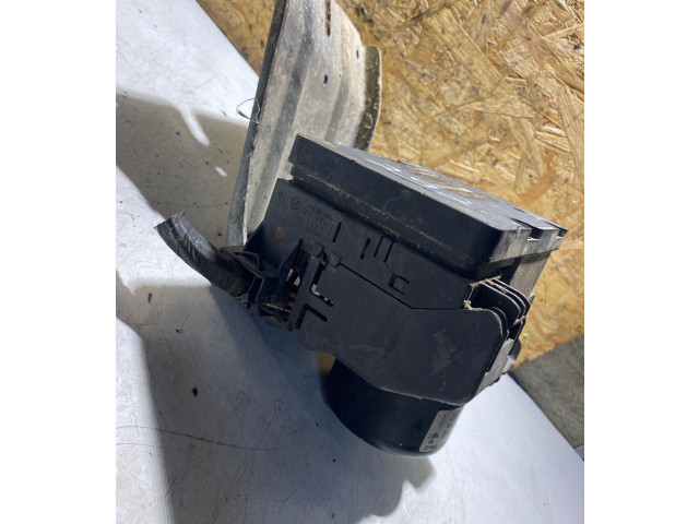 Блок АБС P08671223, 311943 Volvo V70 2000 - 2004 года